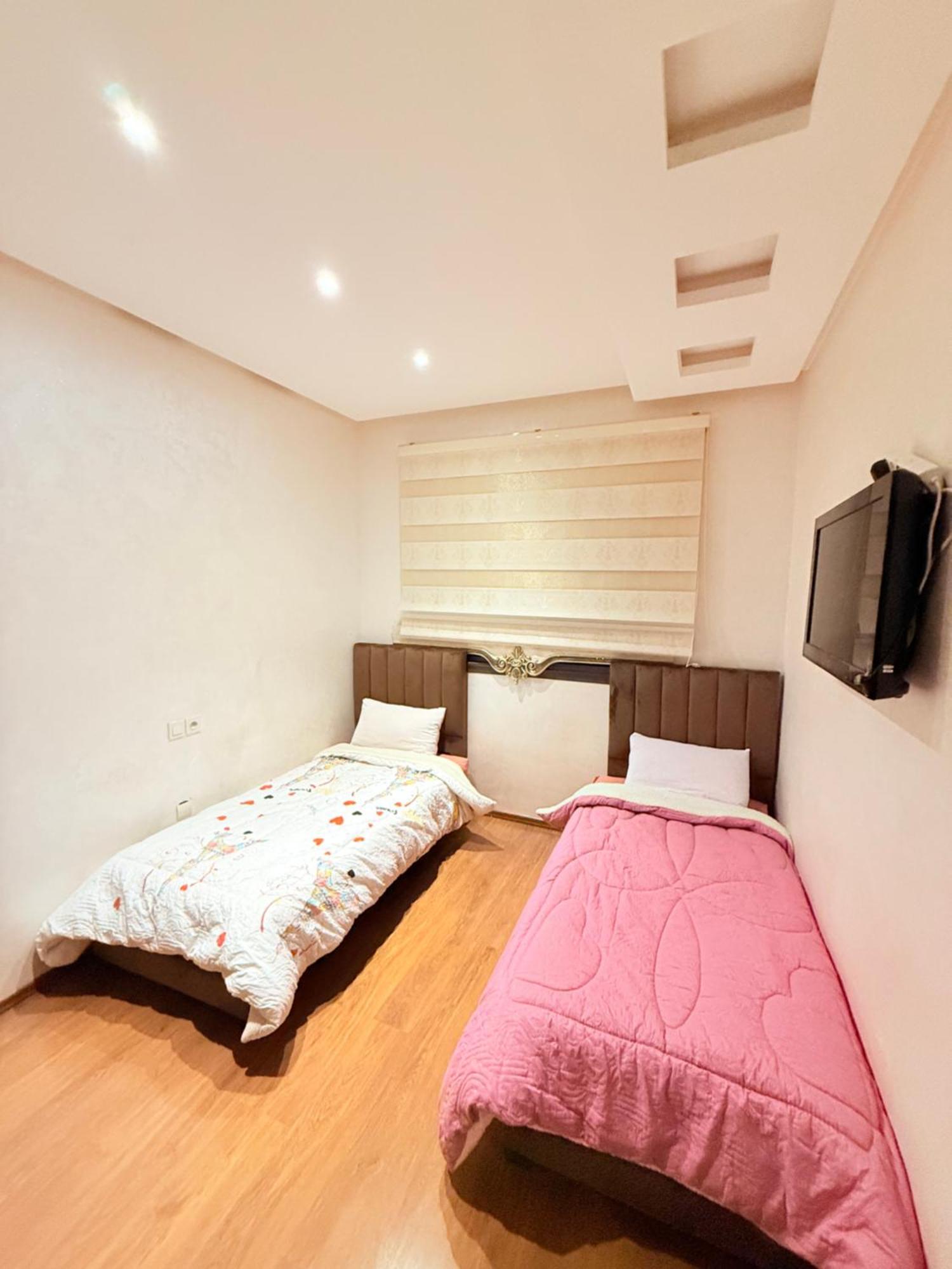 Appart Agreable & Grand Piscine & Family Apartamento