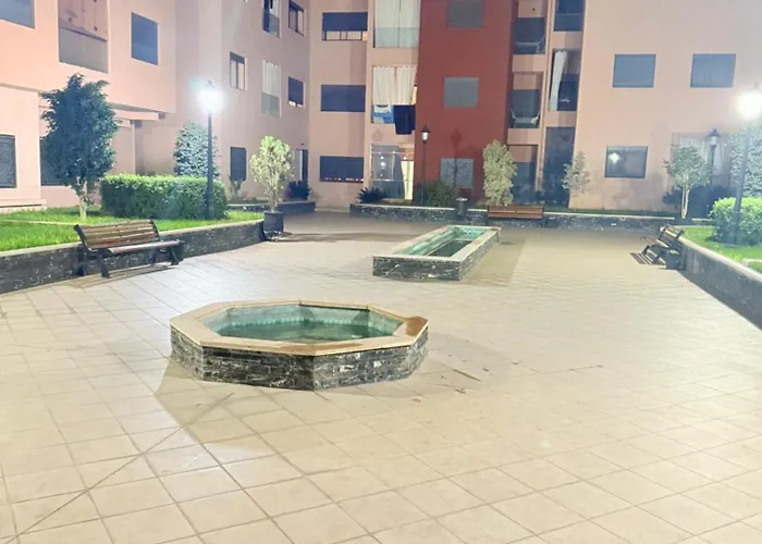 Appart Agreable & Grand Piscine & Family
