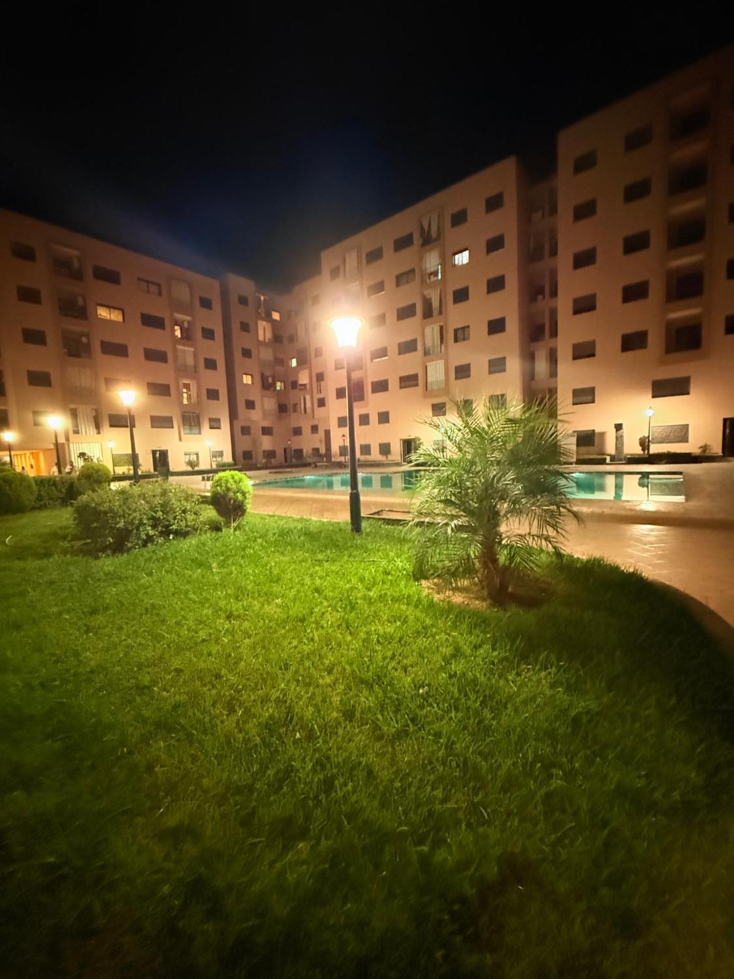 Appart Agreable & Grand Piscine & Family *